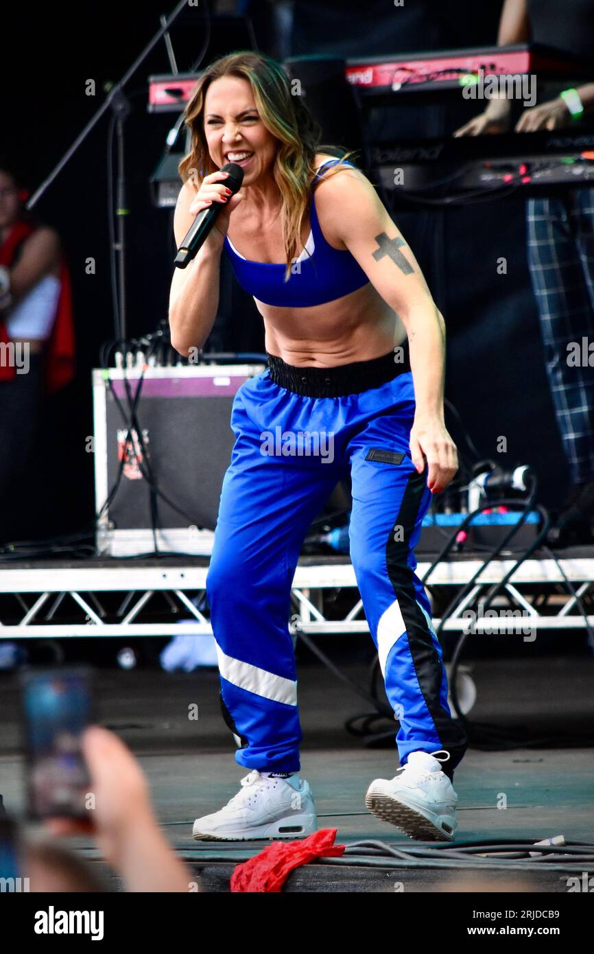 Melanie C sur la scène principale du Hardwick Festival 2023. Crédit : James Hind/Alamy stock photo. Banque D'Images Melanie C sur la scène principale du Hardwick Festival 2023. Crédit : James Hind/Alamy stock photo. Banque D'Images