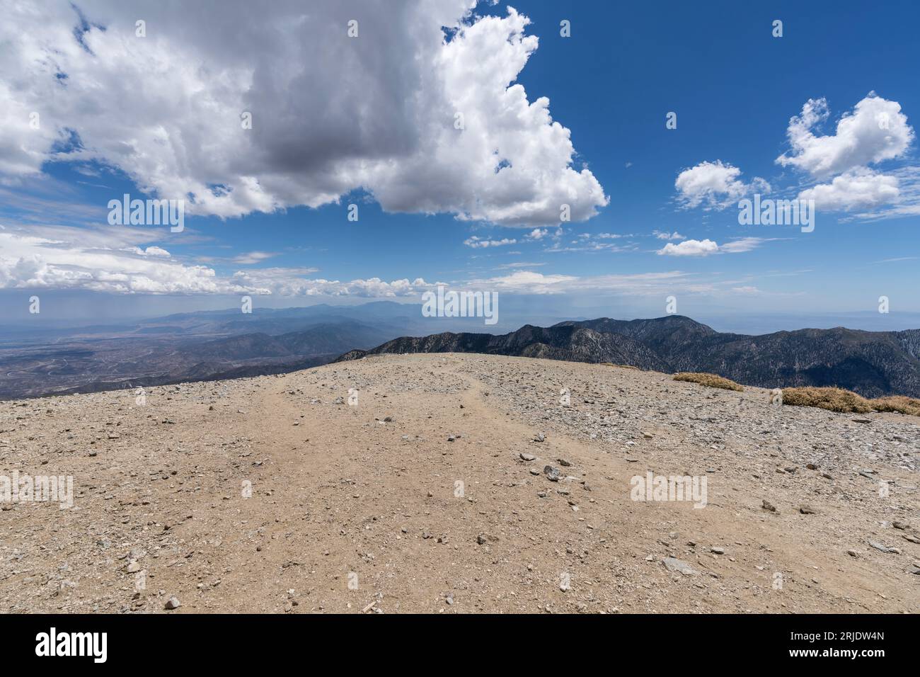 Sommet du Mont Baldy. Le plus haut sommet des montagnes San Gabriel dans les comtés de Los Angeles et San Bernardino. Banque D'Images