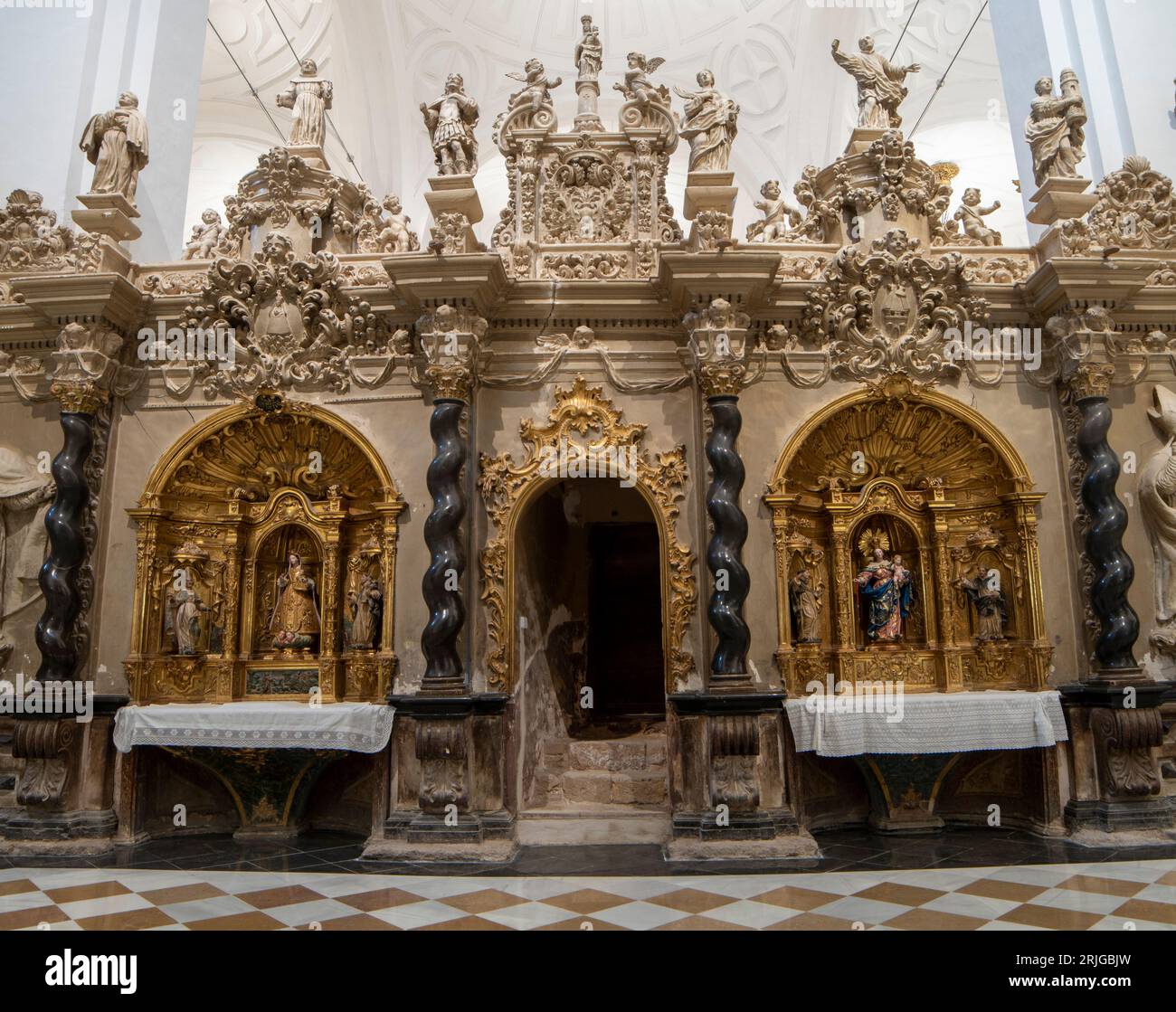 Encanto histórico : Capilla de la Colegiata de Santa María de Calatayud, Aragón, España Banque D'Images