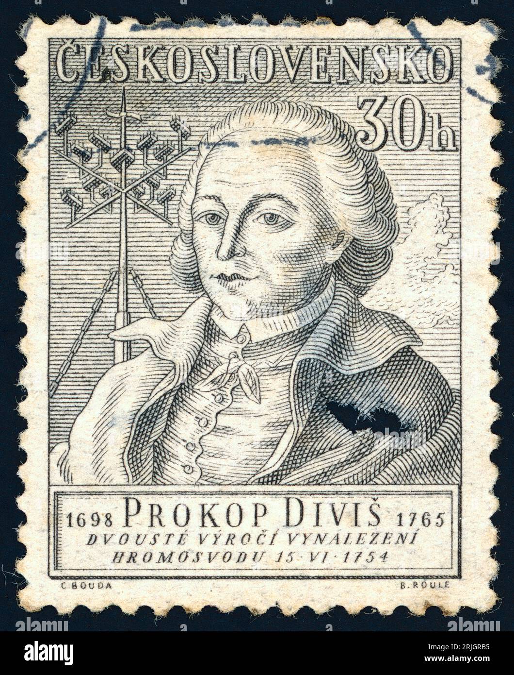 Prokop Diviš (1698 – 1765). Timbre-poste émis en Tchécoslovaquie en 1954 marquant le 200e anniversaire de l'invention du paratonnerre. Prokop Diviš était un chanoine tchèque régulier, théologien et scientifique des sciences naturelles. Dans une tentative pour empêcher les orages de se produire, il a construit par inadvertance l'un des premiers paratonnerres mis à la terre. Banque D'Images
