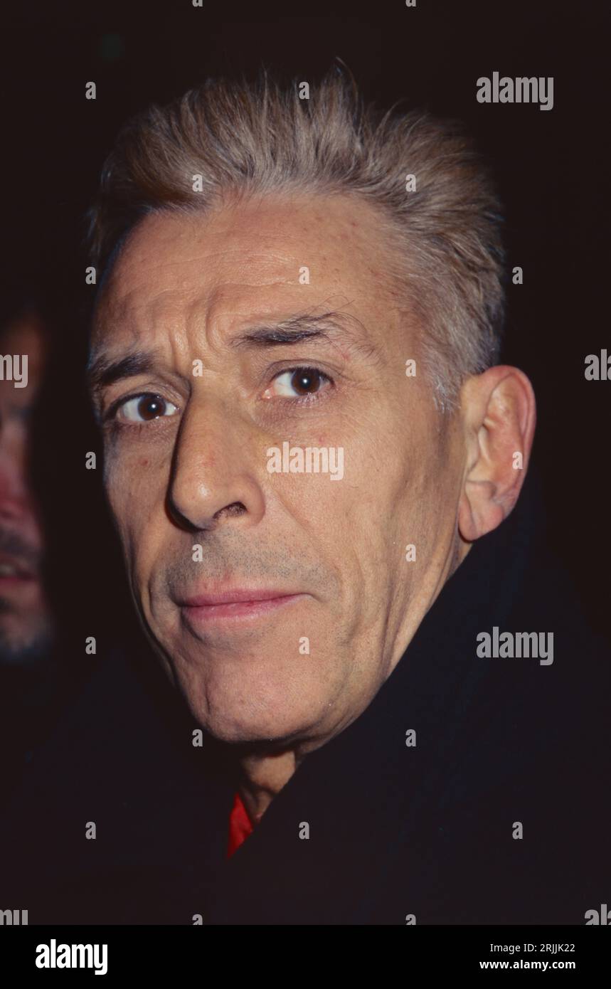 John cale assiste au 10e gala annuel du Tibet House US Benefit concert au Carnegie Hall à New York le 17 février 1997. Crédit photo : Henry McGee/MediaPunch Banque D'Images