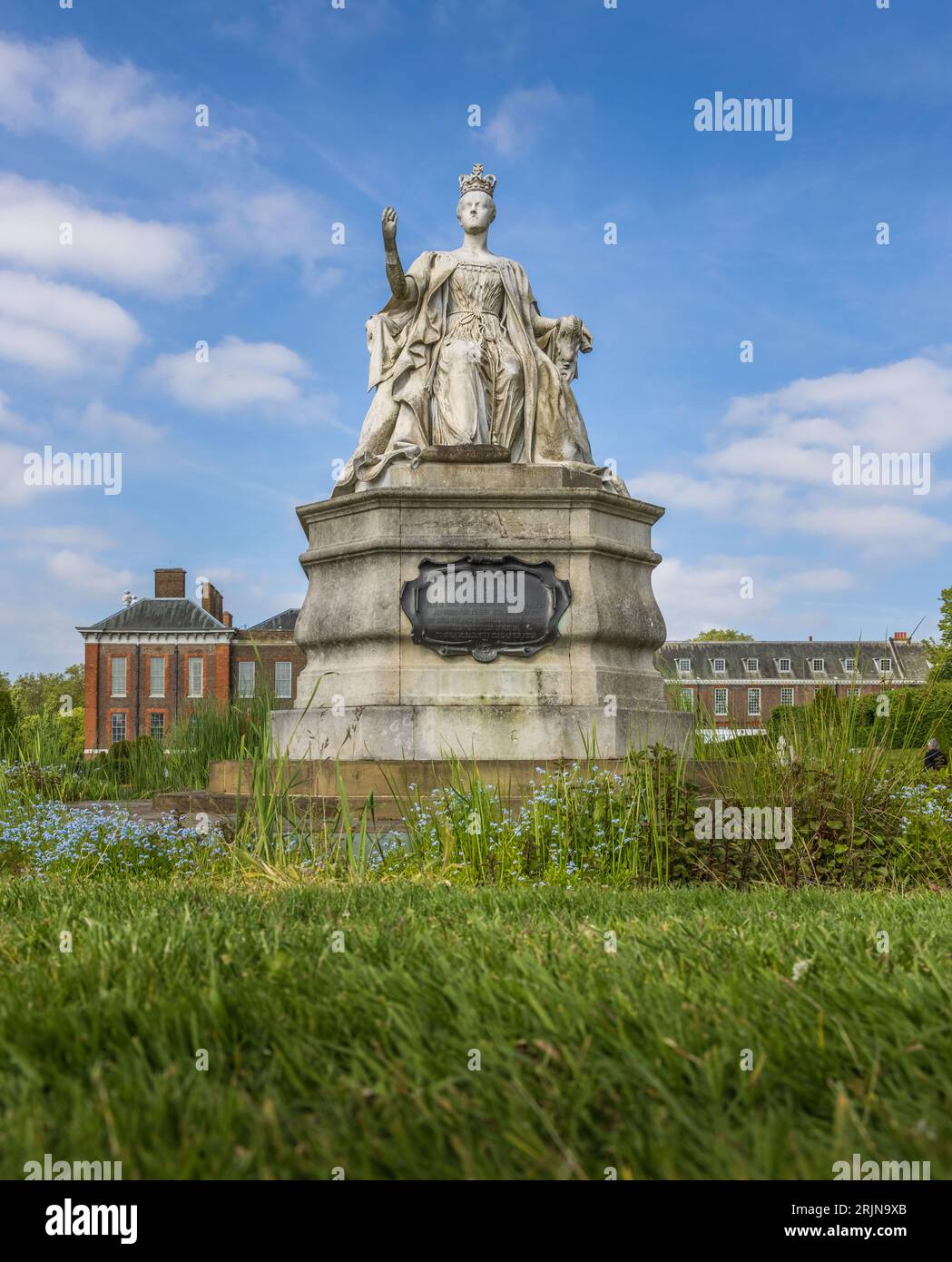 Photo en gros plan de la statue de la reine Victoria à Hyde Park, Londres. Banque D'Images
