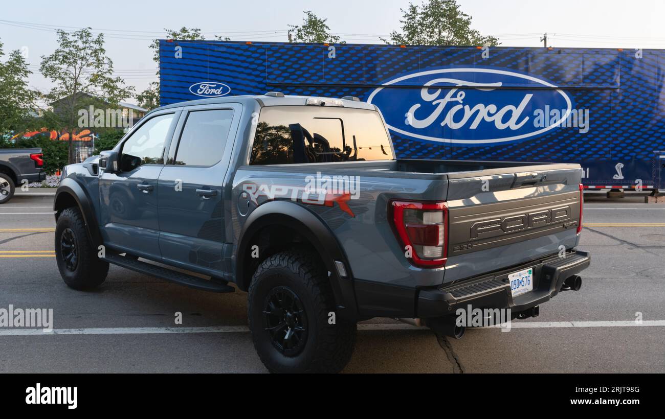 FERNDALE, MI/USA - 18 AOÛT 2023 : un camion Ford F-150 Raptor sur la route Woodward Dream Cruise. Banque D'Images