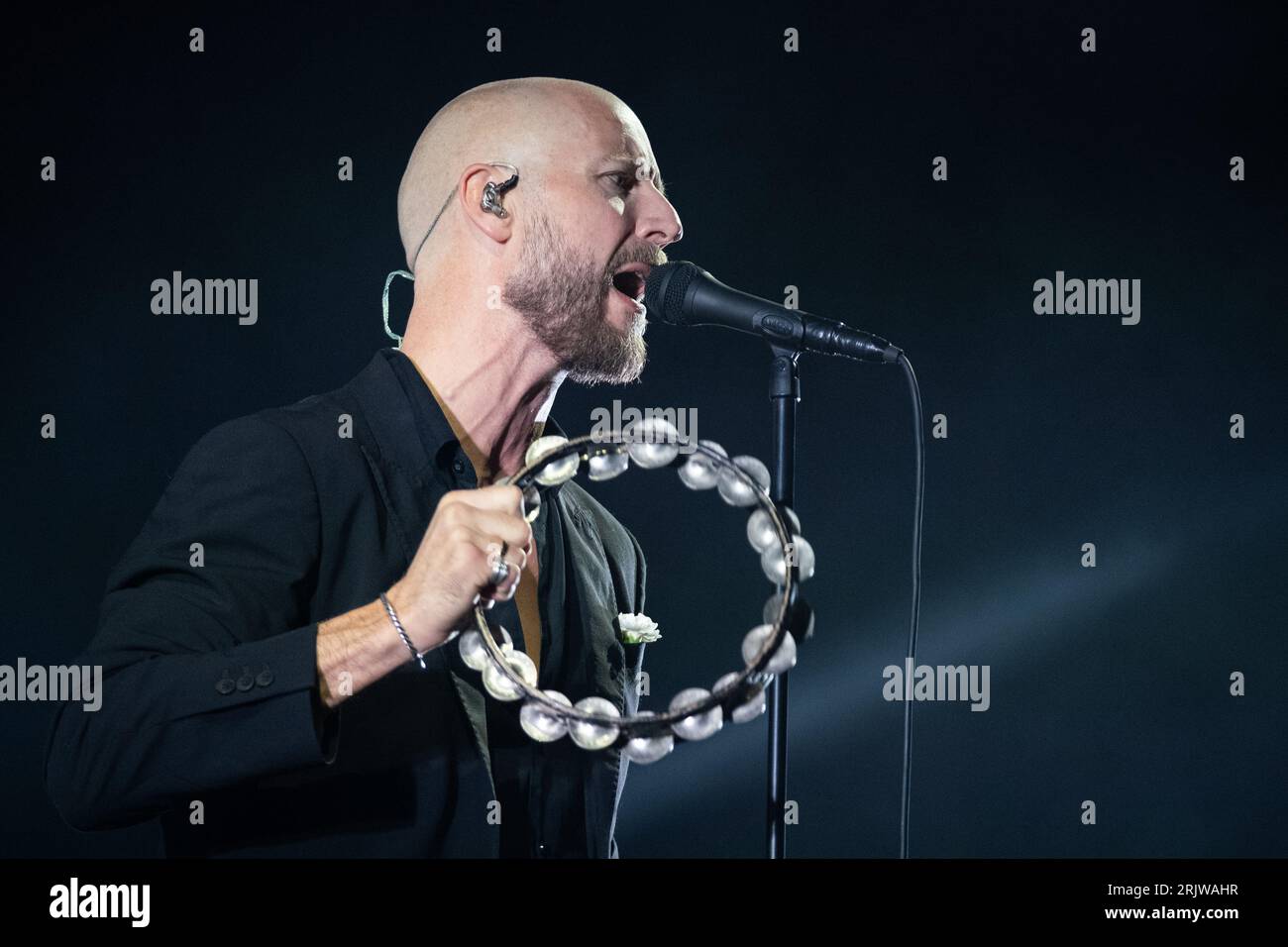 Trondheim, Norvège. 18th, août 2023. Le groupe de rock norvégien Madrugada donne un concert live lors du festival de musique norvégien Pstereo Festival 2023 à Trondheim. Ici, le chanteur et compositeur Sivert Hoyem est vu en direct sur scène. (Crédit photo : Gonzales photo - Tor Atle Kleven). Banque D'Images