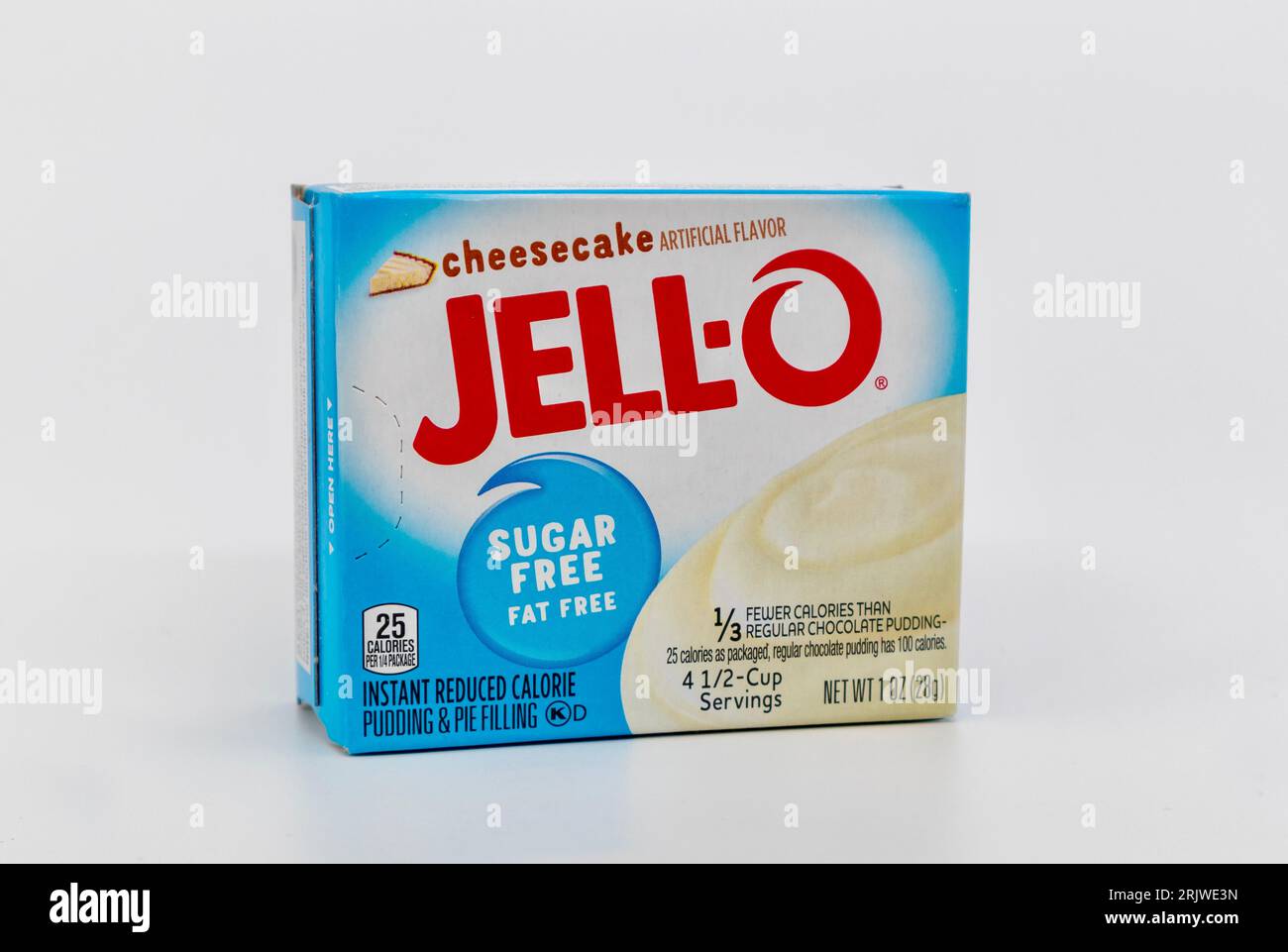 Jell-o instantané pudding mélange saveur cheesecake, sans sucre isolé avec espace de copie Banque D'Images