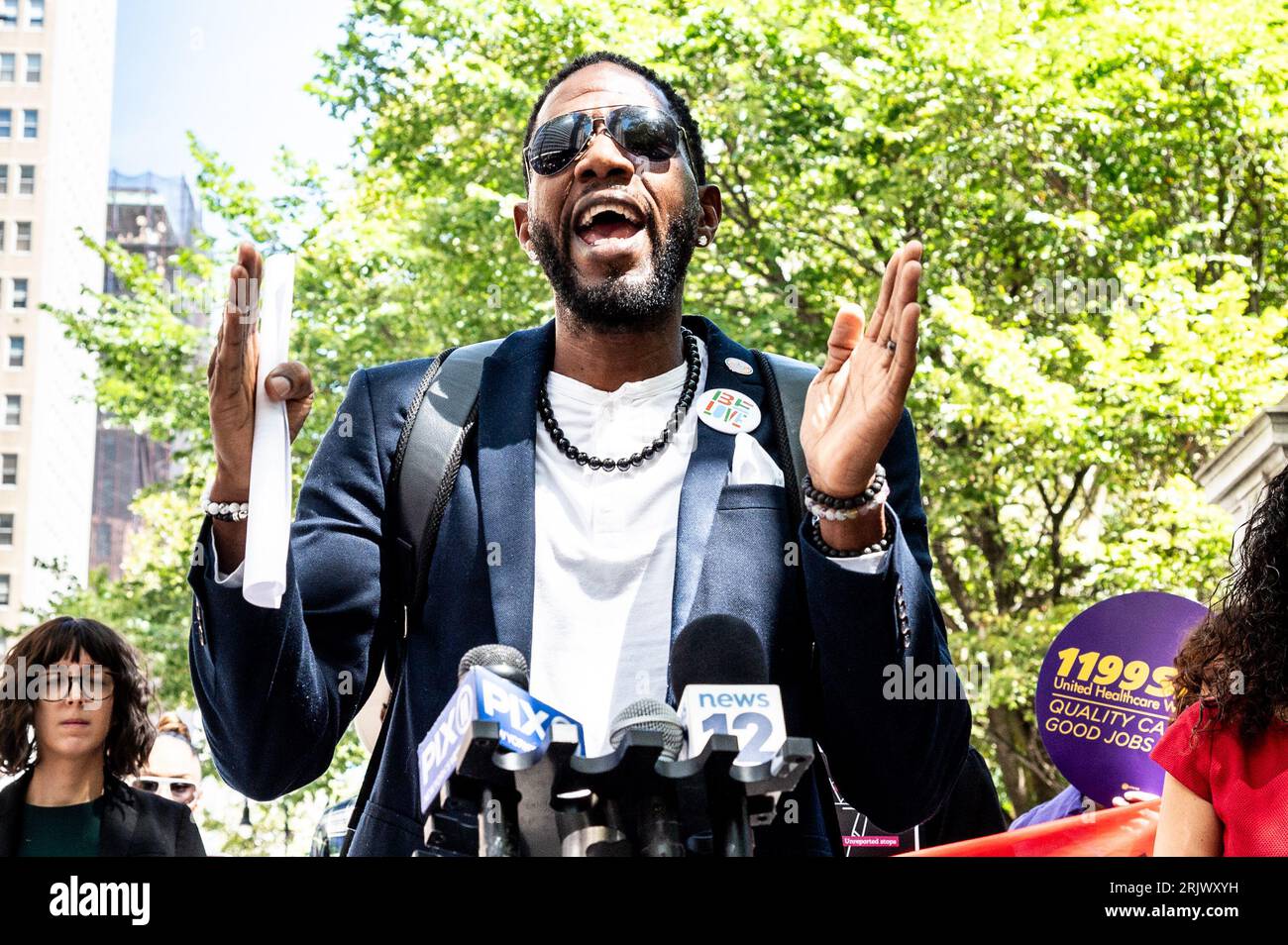 New York, États-Unis. 23 août 2023. Jumaane Williams, avocat public de la ville de New York, s'exprimant en faveur d'une plus grande transparence de la part du New York City police Department (NYPD) à travers le "How Many Stops Act" actuellement examiné par le New York City Council à New York. Crédit : SOPA Images Limited/Alamy Live News Banque D'Images