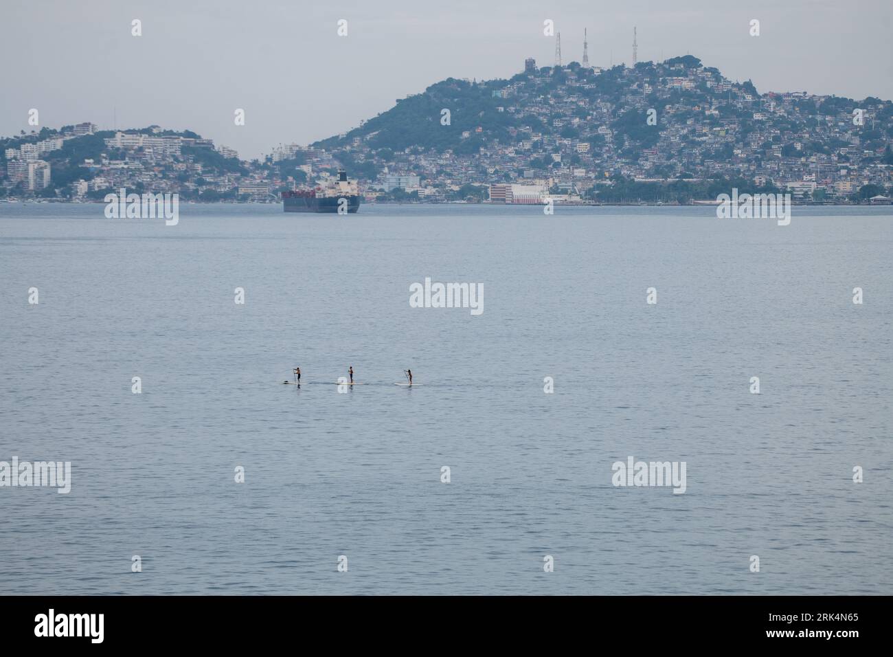 Pétrolier dans la baie d'Acapulco Banque D'Images