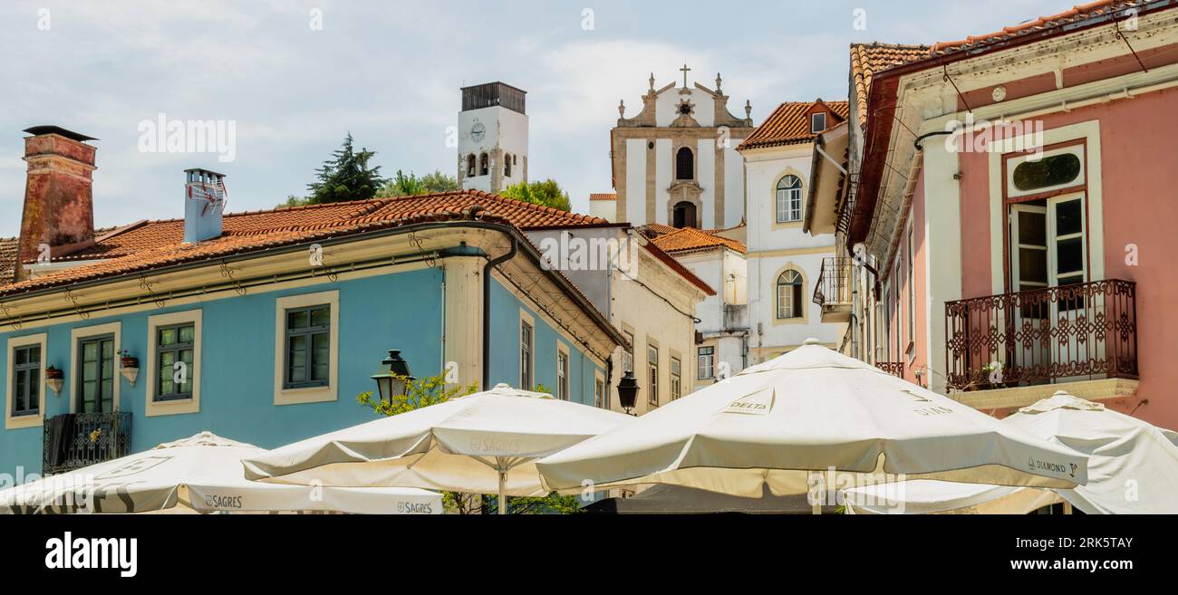 La ville de Miranda do Corvo, Portugal Banque D'Images