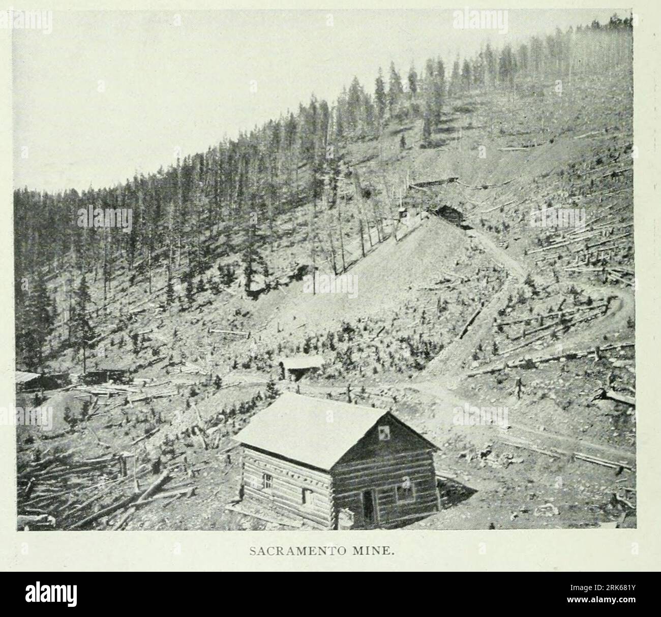 La mine de Sacramento tirée de l'article LES CHAMPS AURIFÈRES MOINS CONNUS DU COLORADO. Par Thomas Tonge. Extrait du magazine Engineering CONSACRÉ AU PROGRÈS INDUSTRIEL Volume XI octobre 1896 NEW YORK The Engineering Magazine Co Banque D'Images