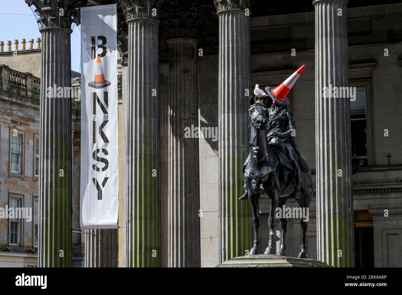 Exposition Banksy Cut and Run à la Gallery of Modern Art, Royal Exchange Square et Queen Street, Glasgow, Écosse, Royaume-Uni, Europe Banque D'Images