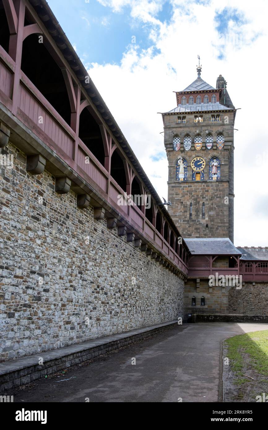 Tour de l'horloge du château de Cardiff, Cardiff, pays de Galles, Royaume-Uni Banque D'Images