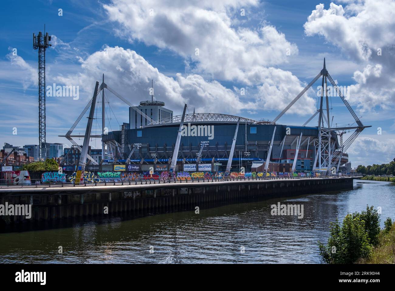 Principality Stadium, anciennement Millennium Stadium dans le centre de Cardiff, stade de l'équipe nationale de rugby à XV du pays de Galles. Banque D'Images