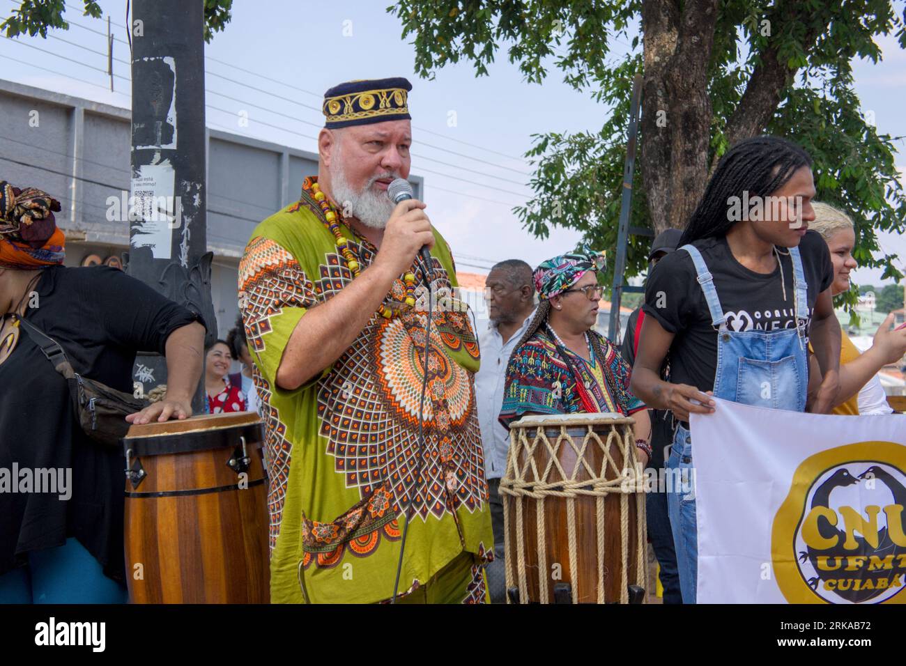 Cuiabá, MT - 24.08.2023 : MOVIMENTOS NEGROS CONTRA A VIOLENCIA - pendant la journée des mouvements noirs contre la violence policière tenue à Praça da mandioca, devant le Centro Cultural Casa das Pretas (photo : Dori/Fotoarena) Banque D'Images