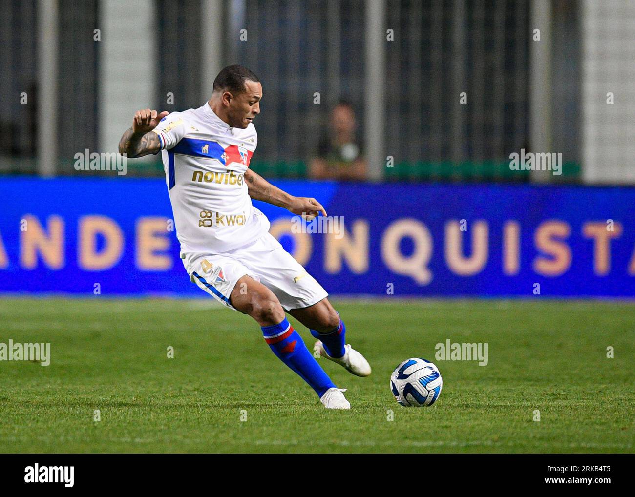 Titi do Fortaleza, durante a partida entre América Mineiro e Fortaleza, pela primeira partida das quartas de final da Copa Sul-Americana 2023, na Arena Independência, nesta quinta 24. Crédit : DiaEsportivo/Alamy Live News Banque D'Images