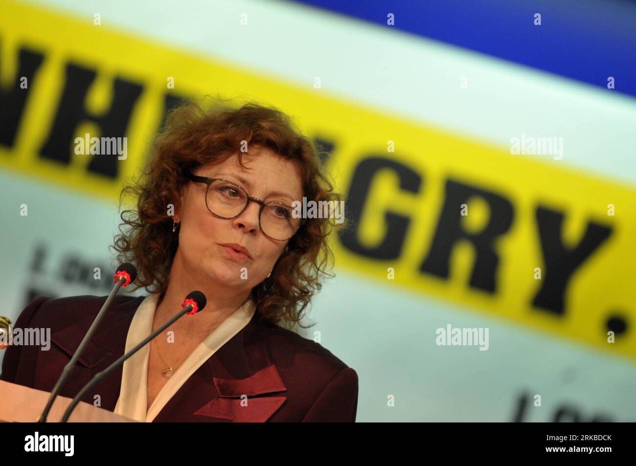 Bildnummer: 54539187 Datum: 15.10.2010 Copyright: imago/Xinhua (101015) -- ROME, Oct. 15, 2010 (Xinhua) -- American actress Susan Sarandon is appointed as new Goodwill Ambassador of the UN Food and Agriculture Organization (FAO) at the World Food Day Ceremony at FAO headquarters in Rome, capital of Italy, Oct. 15, 2010. FAO on Friday appointed Italian actor RaoulxBova, Canadian singer CelinexDion, Filipino singer LeaxSalonga and American actress SusanxSarandon as FAO s Goodwill Ambassadors to help in the global fight against hunger. (Xinhua/Wang Qingqin) (lr) ITALY-ROME-FAO-NEW GOODWILL AMBA Banque D'Images