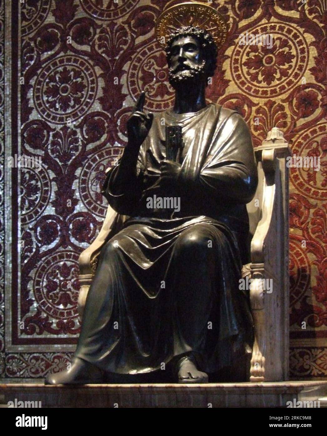 Saint Pierre 13e siècle par Arnolfo di Cambio Banque D'Images