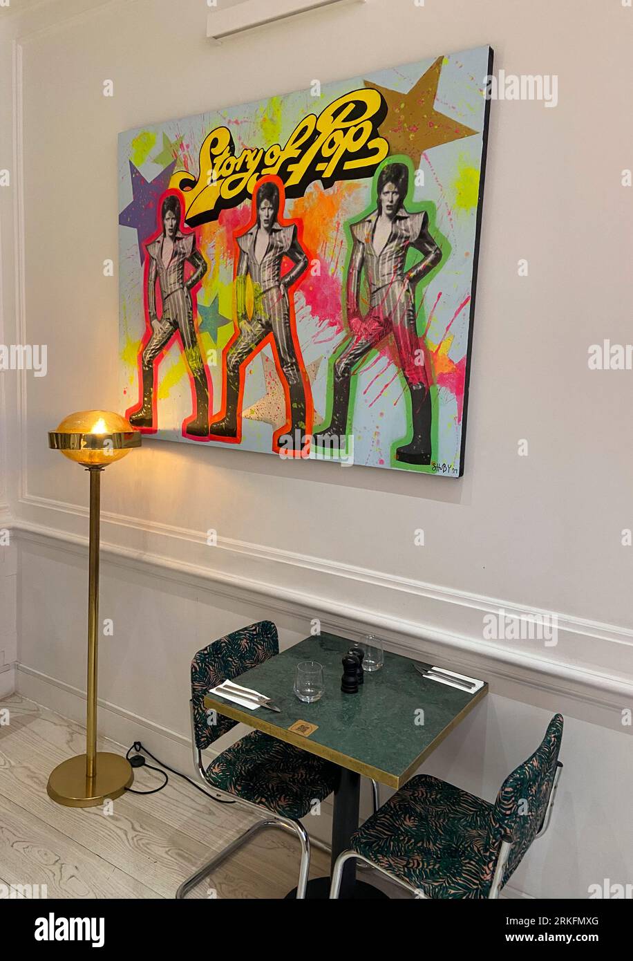 HOMMAGE À DAVID BOWIE AUTOUR DE 23 HEDDON STREET ZIGGY STARDUST SÉANCE PHOTO DE COUVERTURE À LONDRES Banque D'Images