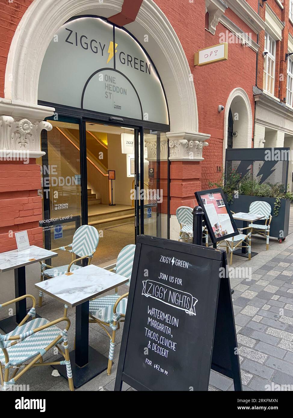 HOMMAGE À DAVID BOWIE AUTOUR DE 23 HEDDON STREET ZIGGY STARDUST SÉANCE PHOTO DE COUVERTURE À LONDRES Banque D'Images