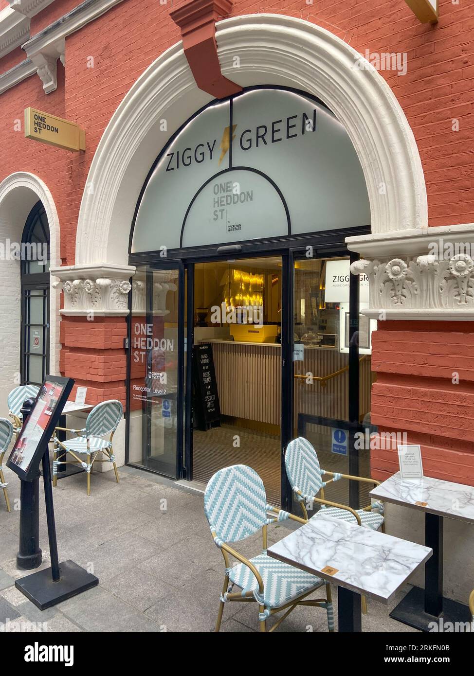 HOMMAGE À DAVID BOWIE AUTOUR DE 23 HEDDON STREET ZIGGY STARDUST SÉANCE PHOTO DE COUVERTURE À LONDRES Banque D'Images