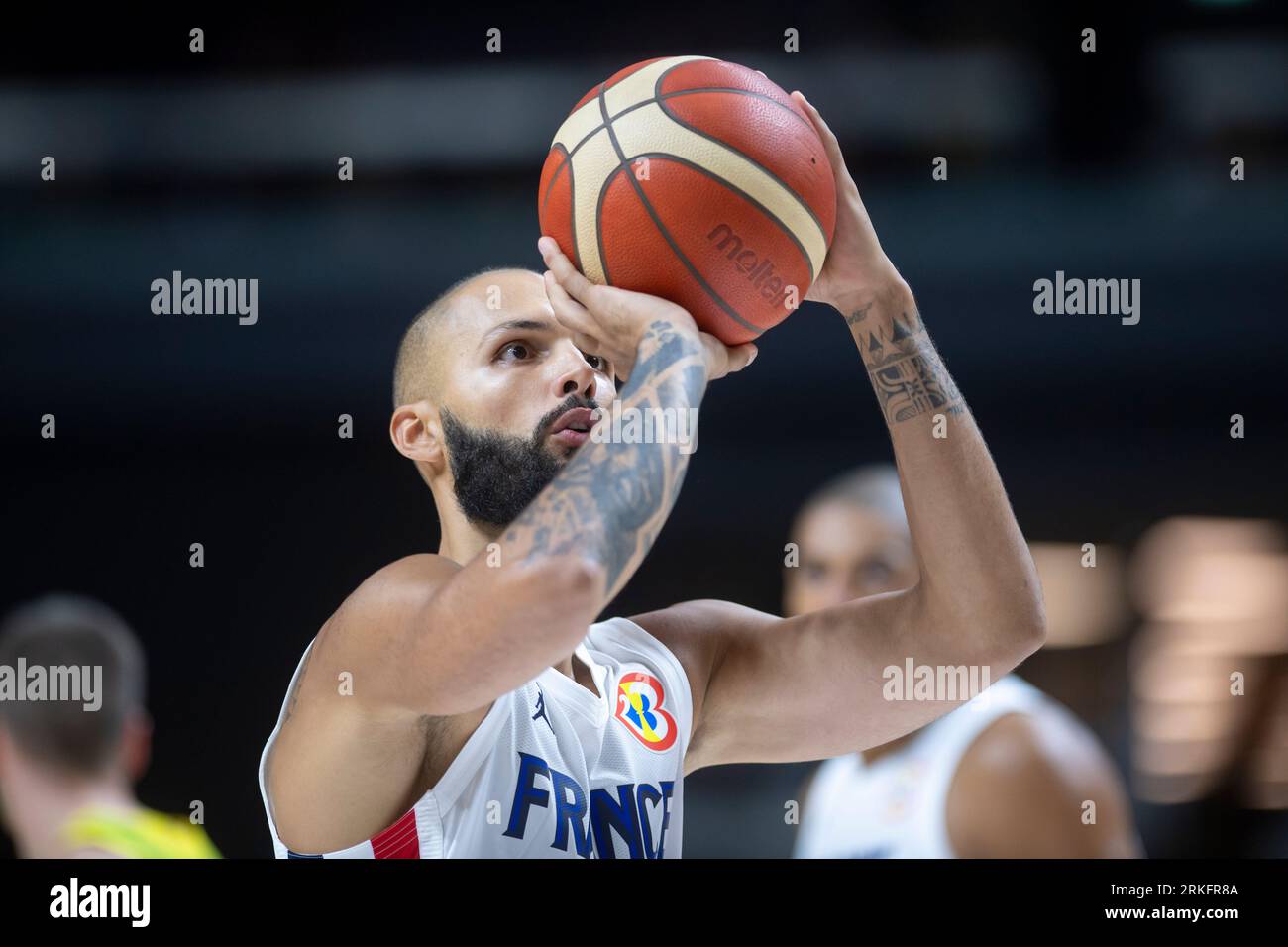 VILNIUS, LITUANIE - 11 août 2023 : match de mise au point de la coupe du monde FIBA 2023. Lituanie - France. Joueur de basket-ball Evan Fournier en action Banque D'Images