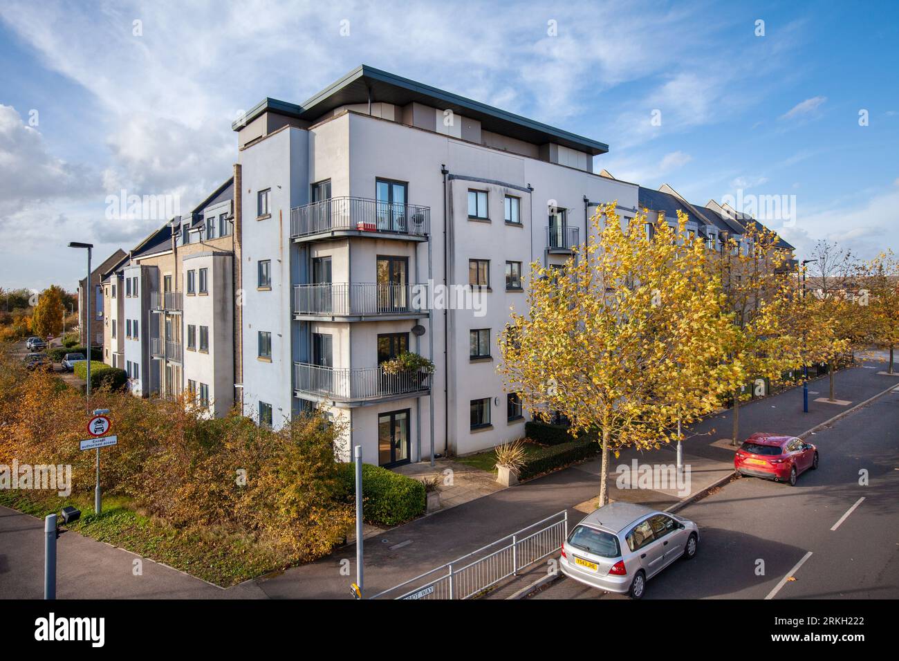 Chariot Way, Cambridge, Angleterre - novembre 8 2018 : immeuble urbain moderne avec balcons dans le développement du parc verger au nord du cit Banque D'Images
