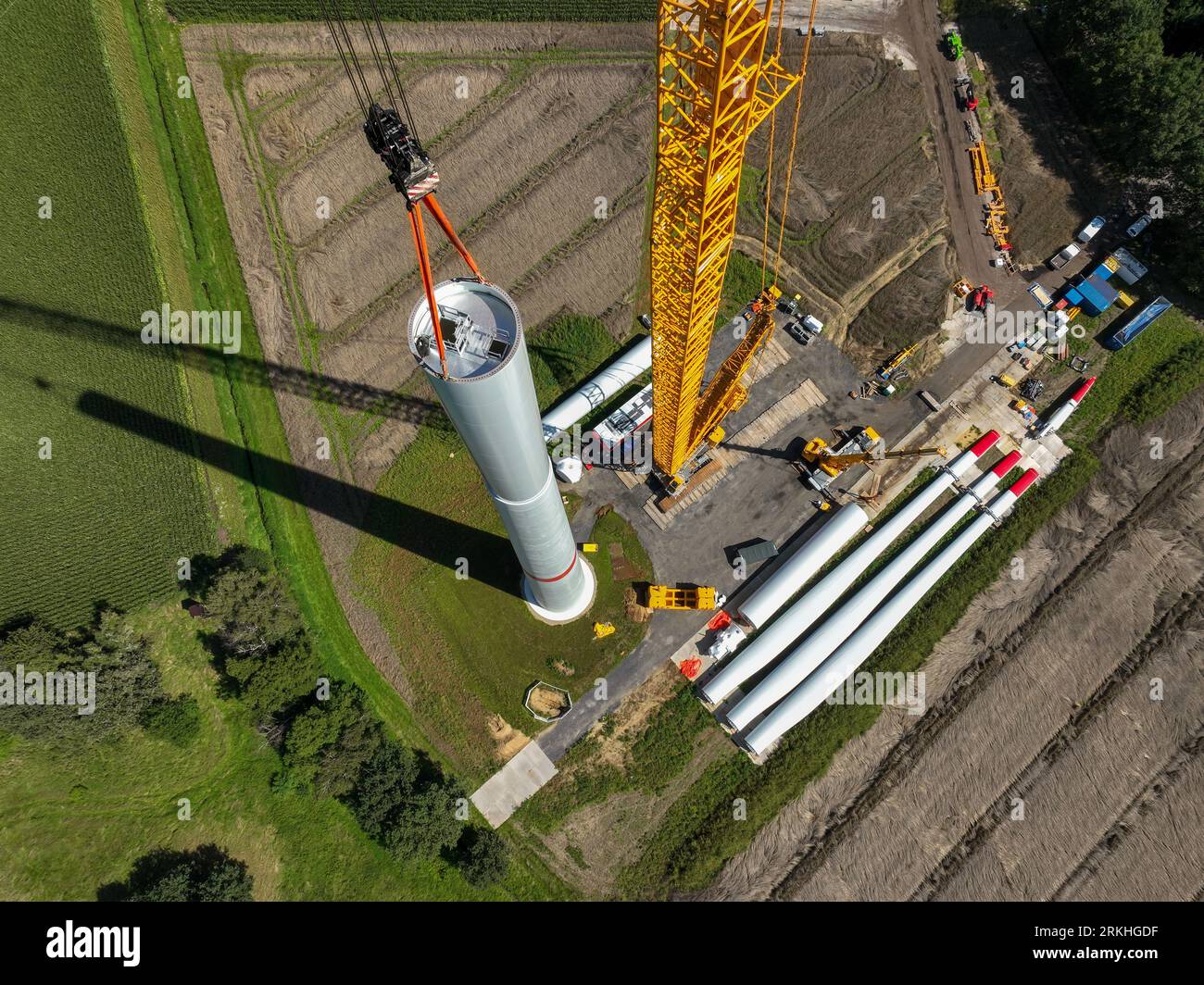 Dorsten, Rhénanie du Nord-Westphalie, Allemagne - Construction d'une éolienne, la première éolienne du parc éolien 'grosse Heide'. Les pales du rotor, Banque D'Images