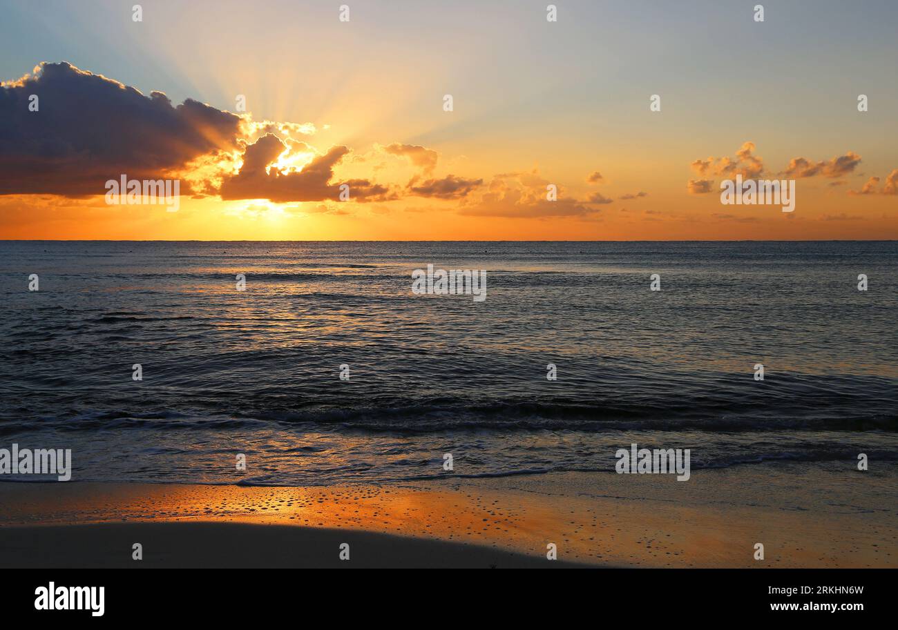 Lever de soleil sur la mer - Mexique Banque D'Images