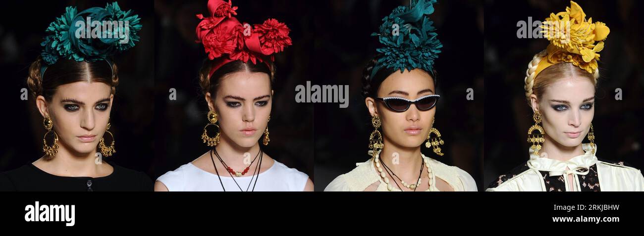 Bildnummer : 56084357 Datum : 23.09.2011 Copyright : imago/Xinhua (110923) -- MILAN, 23 septembre 2011 (Xinhua) --photo combinée prise le 23 septembre 2011 montre des mannequins présentant des créations de la maison italienne Moschino pendant la Fashion week de Milan vêtements pour femmes Printemps/été 2012 à Milan, dans le nord de l'Italie. (Xinhua/Wang Qingqin) (srb) ITALIE-MILAN-FASHION WEEK-MOSCHINO PUBLICATIONxNOTxINxCHN Wirtschaft mode beauté Modenschau Damenmode xda x0x 2011 quer 56084357 Date 23 09 2011 Copyright Imago XINHUA Milan sept 23 2011 XINHUA combinaison photo prise LE 23 2011 septembre montre les modèles Pre Banque D'Images