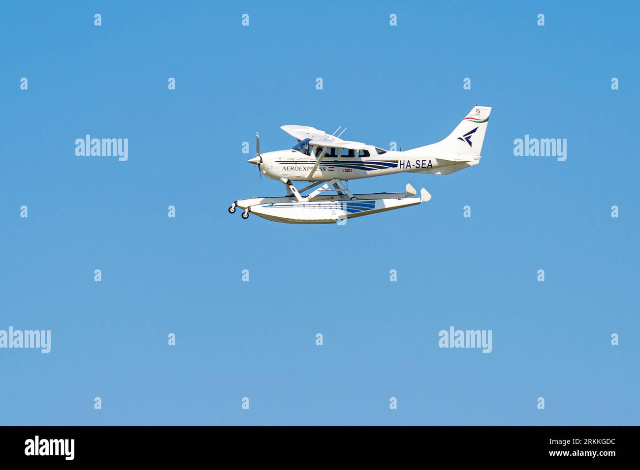 Aeroexpress Cessna 206 au-dessus de Budapest lors de la célébration de l'État hongrois en 20.08.2023 Banque D'Images