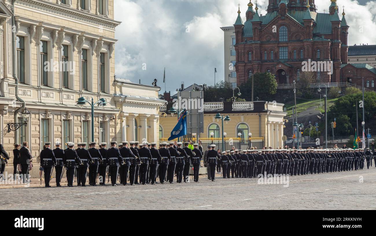 Les étudiants du 107e cours de cadet et du 90e aspirant dans leur traditionnelle parade de remise des diplômes arrivent au Palais présidentiel. Banque D'Images