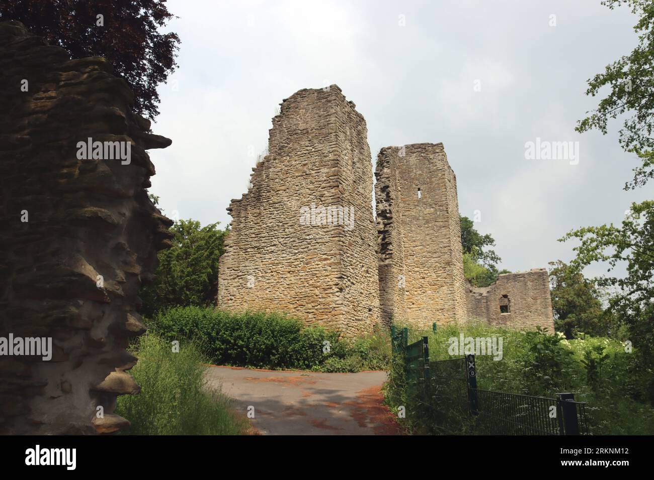 Ruine du château de Hohensyburg, Allemagne, Rhénanie du Nord-Westphalie, région de la Ruhr, Dortmund Banque D'Images