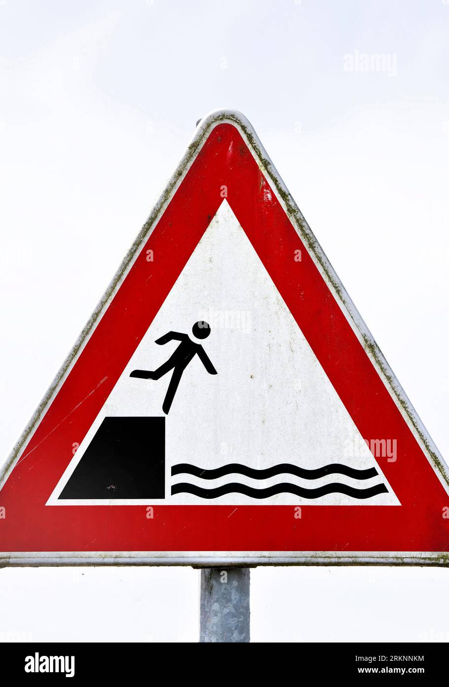Panneau d'avertissement 'banque non garantie, danger de chute' dans le port, Allemagne, Basse-Saxe, Frise orientale, Leer Banque D'Images
