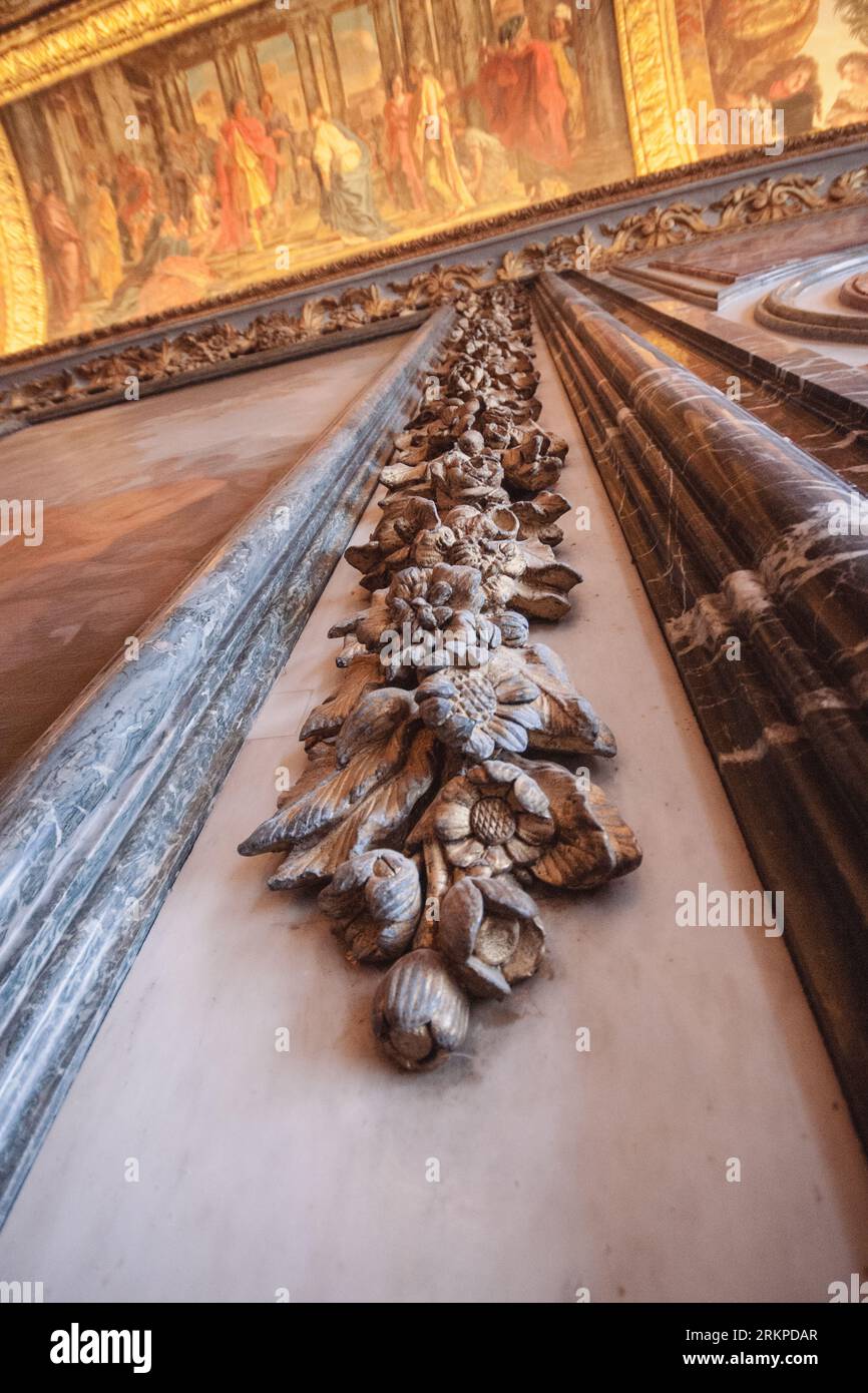 Une variété de scènes du chef-d'œuvre rococo et baroque qu'est le ...