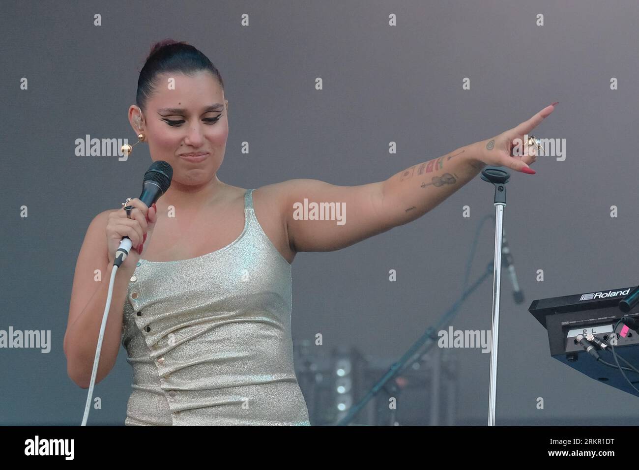Portsmouth, Royaume-Uni. 25 août 2023. Chanteuse-compositrice britannique née à Londres, Rachel Agatha Keen connue sous son nom de scène raye se produit en direct sur scène au Victorious Festival. (Photo de Dawn Fletcher-Park/SOPA Images/Sipa USA) crédit : SIPA USA/Alamy Live News Banque D'Images