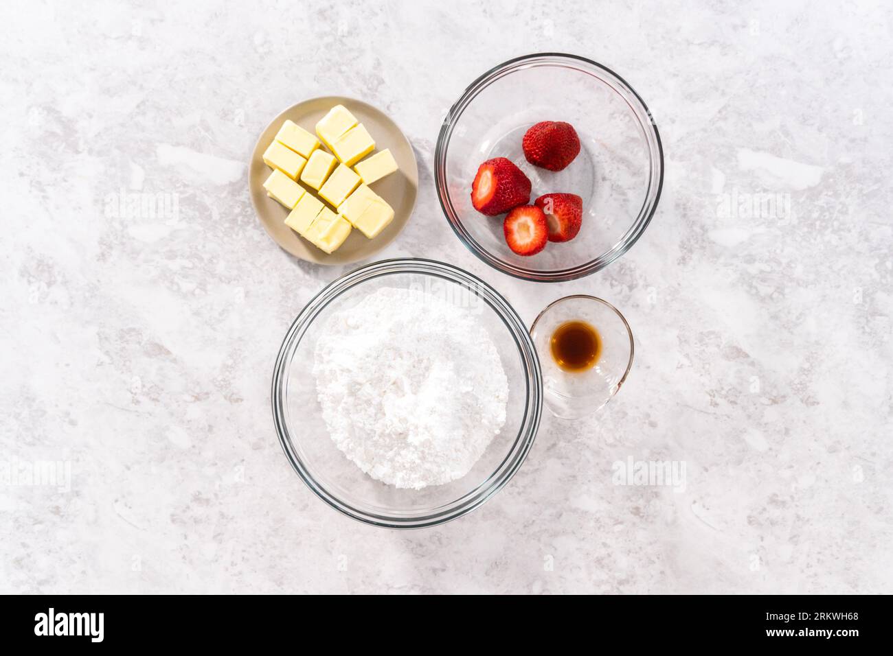 Petits gâteaux au chocolat et aux fraises Banque D'Images