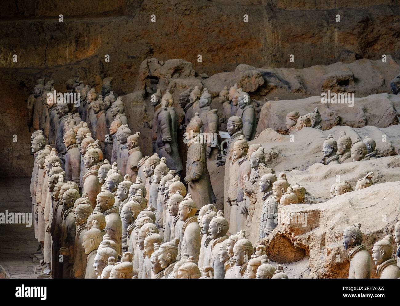La célèbre armée de terre cuite, qui fait partie du mausolée du premier empereur Qin, et est un site du patrimoine mondial de l'UNESCO situé à Xian, en Chine. Banque D'Images