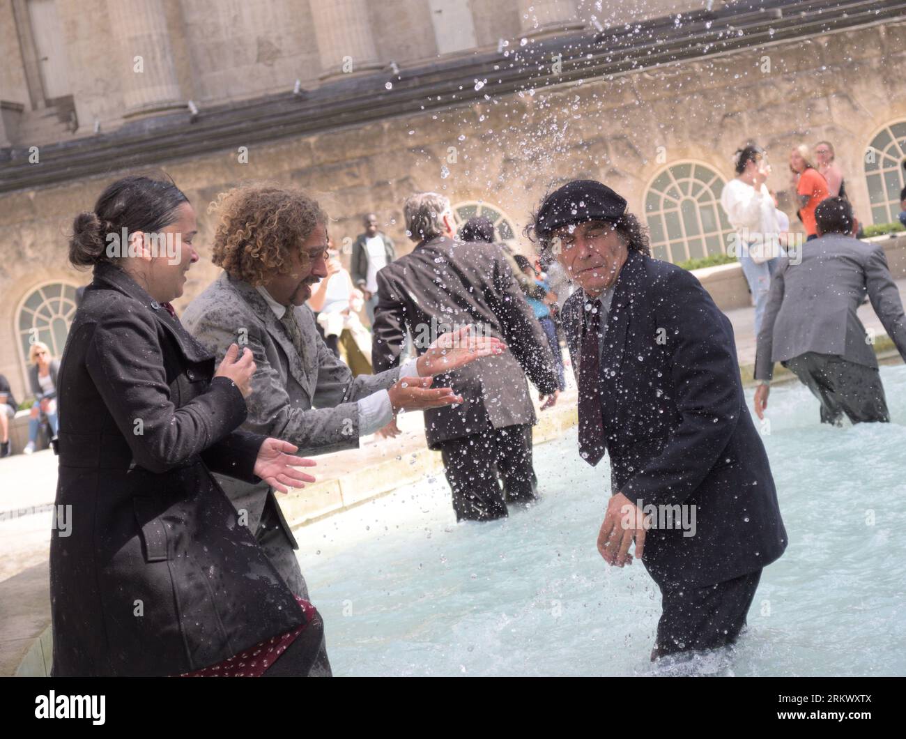 Birmingam, Royaume-Uni. 29 juillet, 2023.groupe de théâtre de rue basé en espagnol Kamchàtka se produisant pendant le Festival de Birmingham 2023. Banque D'Images