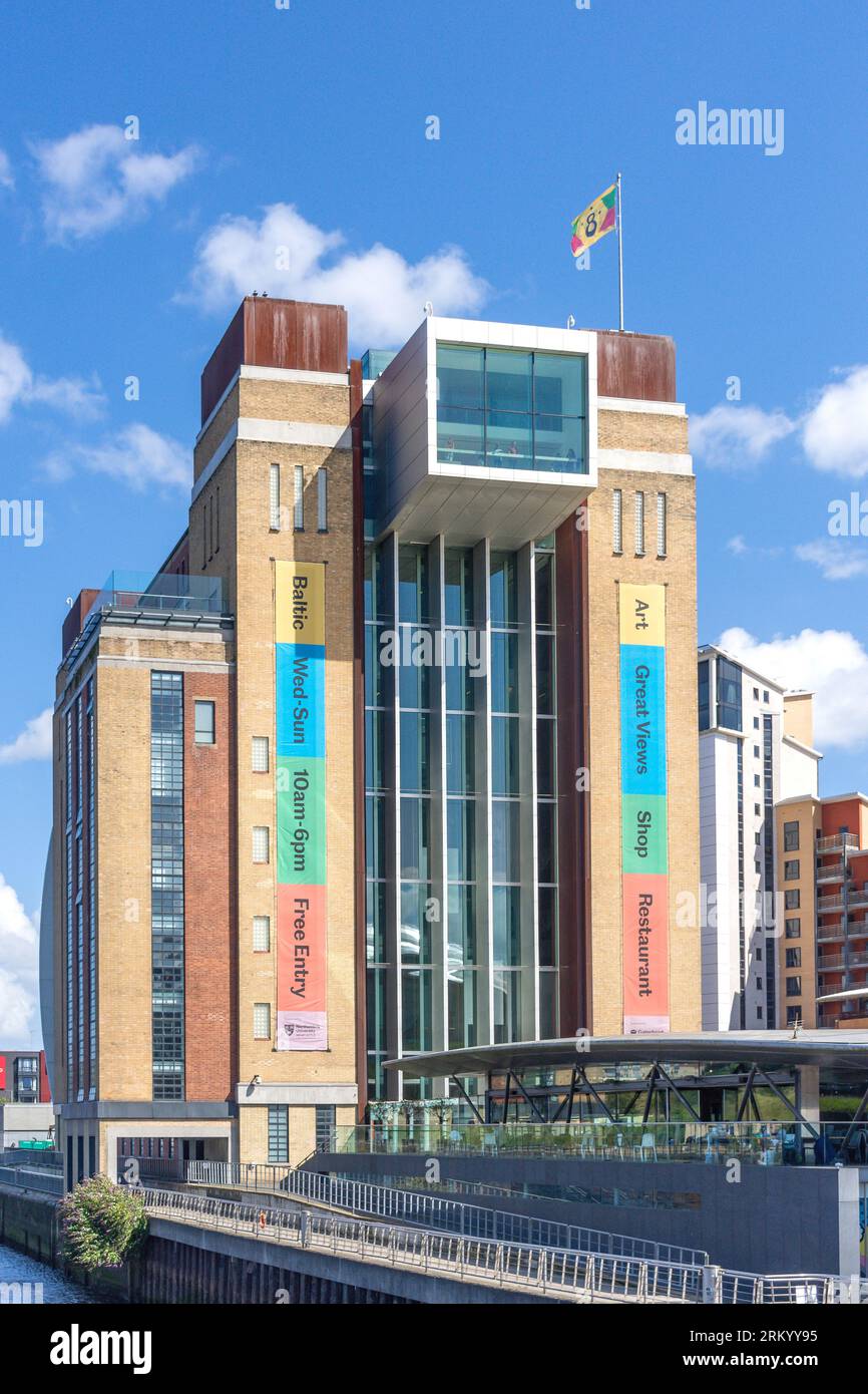 Baltic Centre for Contemporary Art de Gateshead Millennium Bridge, Gateshead, Tyne and Wear, Angleterre, Royaume-Uni Banque D'Images