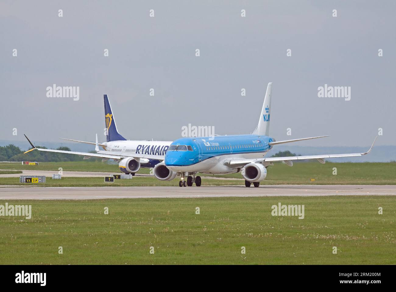 PH-EZM, KLM Cityhopper, Embraer ERJ-190RBR Banque D'Images