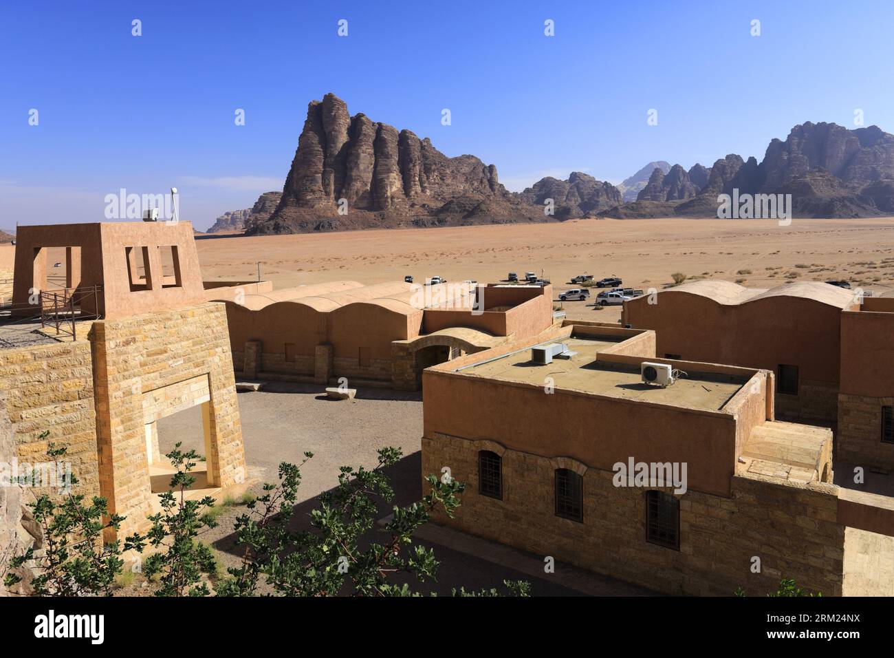 Le centre des visiteurs de Wadi Rum, site du patrimoine mondial de l'UNESCO, Jordanie, Moyen-Orient Banque D'Images