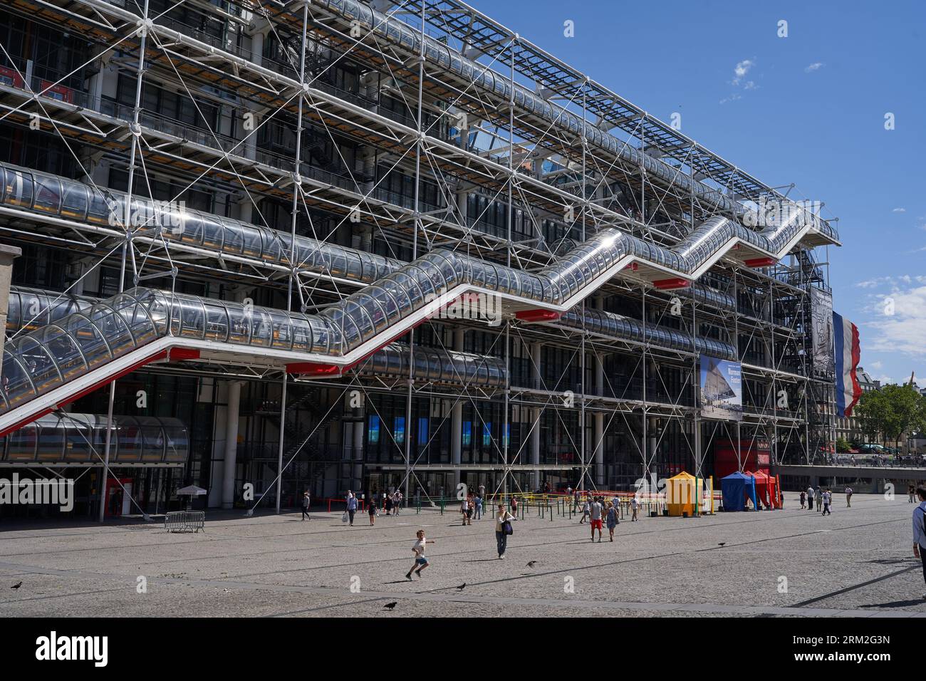 Paris, France - 14 juillet 2023 - façade du Centre Georges Pompidou. Le Centre Georges Pompidou est l'un des musées les plus célèbres de l'a moderne Banque D'Images