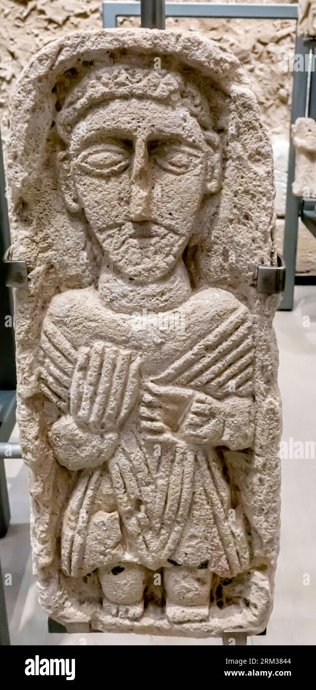 Stèle avec une tête barbée d'homme, style Parthe. Grave, QAl'at al-Bahrain, North Palmgrove c 150 AD - 250 A.D. Banque D'Images