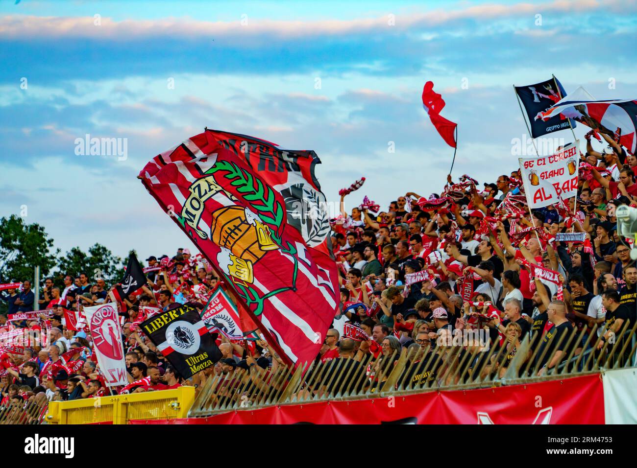 Monza, Italie. 26 août 2023. Partisans de AC Monza, pendant AC Monza contre Empoli FC , Serie A. crédit : /Alessio Morgese / Emage crédit : Alessio Morgese/E-Mage/Alamy Live News Banque D'Images