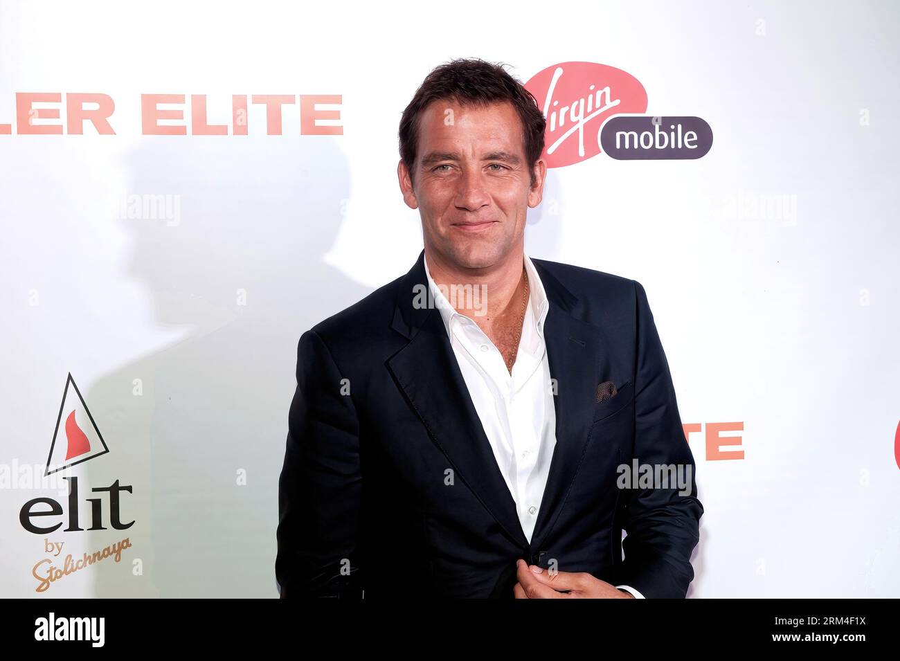 Toronto, Canada - 10 septembre 2011 : Clive Owen arrive à la réception « Killer Elite » après la première du film au Festival international du film de Toronto Banque D'Images
