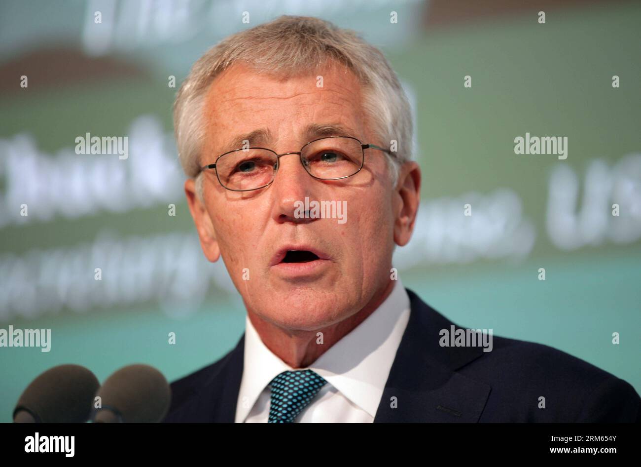 Bildnummer : 60804687 Datum : 07.12.2013 Copyright : imago/Xinhua MANAMA, (Xinhua) -- le secrétaire américain à la Défense Chuck Hagel s'adresse à la conférence de l'Institut international d'études stratégiques (IISS) à Manama, Bahreïn, le 7 décembre 2013. (Xinhua/Hasan Jamali) BAHREIN-MANAMA-CHUCK HAGEL PUBLICATIONxNOTxINxCHN People xas x0x 2013 quer premiumd Banque D'Images