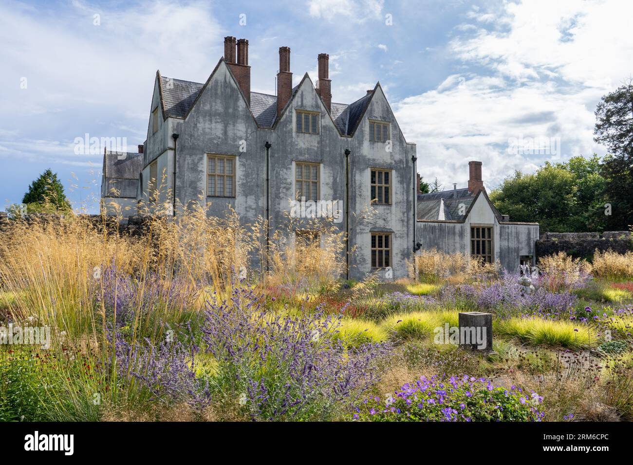 Jardins dans le domaine du château de St Fagans, musée d'histoire de St Fagans, Cardiff, pays de Galles Banque D'Images