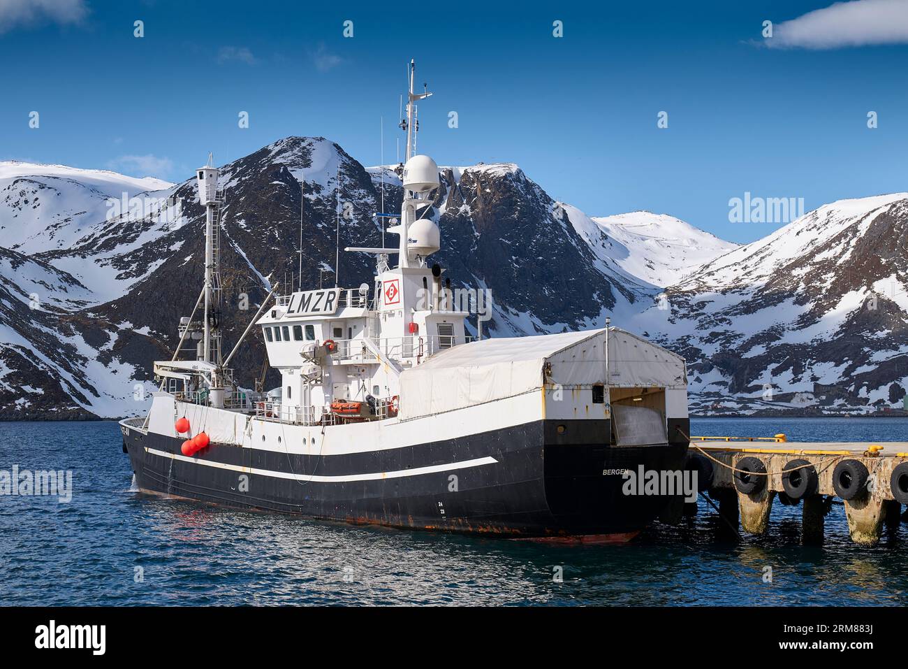 Navire de capture de phoques norvégien (Sealer) AU NORD-EST, amarré à Honningsvåg, Troms og Finnmark, Norvège. 6 mai 2023 Banque D'Images