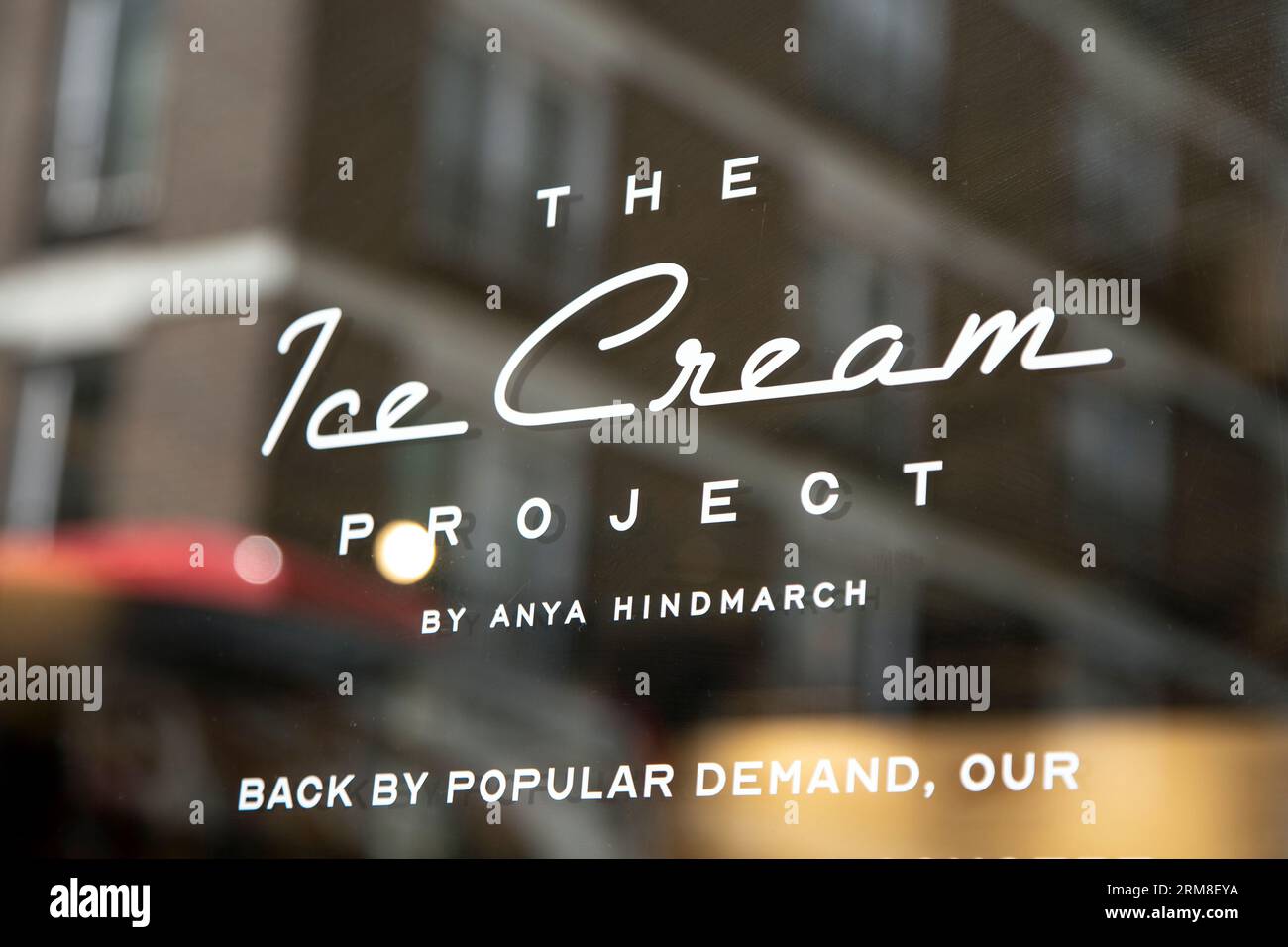 Vitrine Anya Hindmarch Ice Cream Project, Londres, Angleterre Banque D'Images