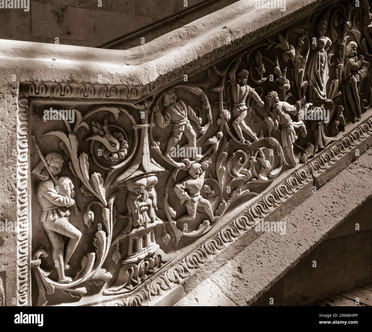 L'escalier de Knowedge, ou la Escalera del Conocimiento, dans le bâtiment Escuelas Mayores de l'Université de Salamanque. Cet escalier date de t Banque D'Images