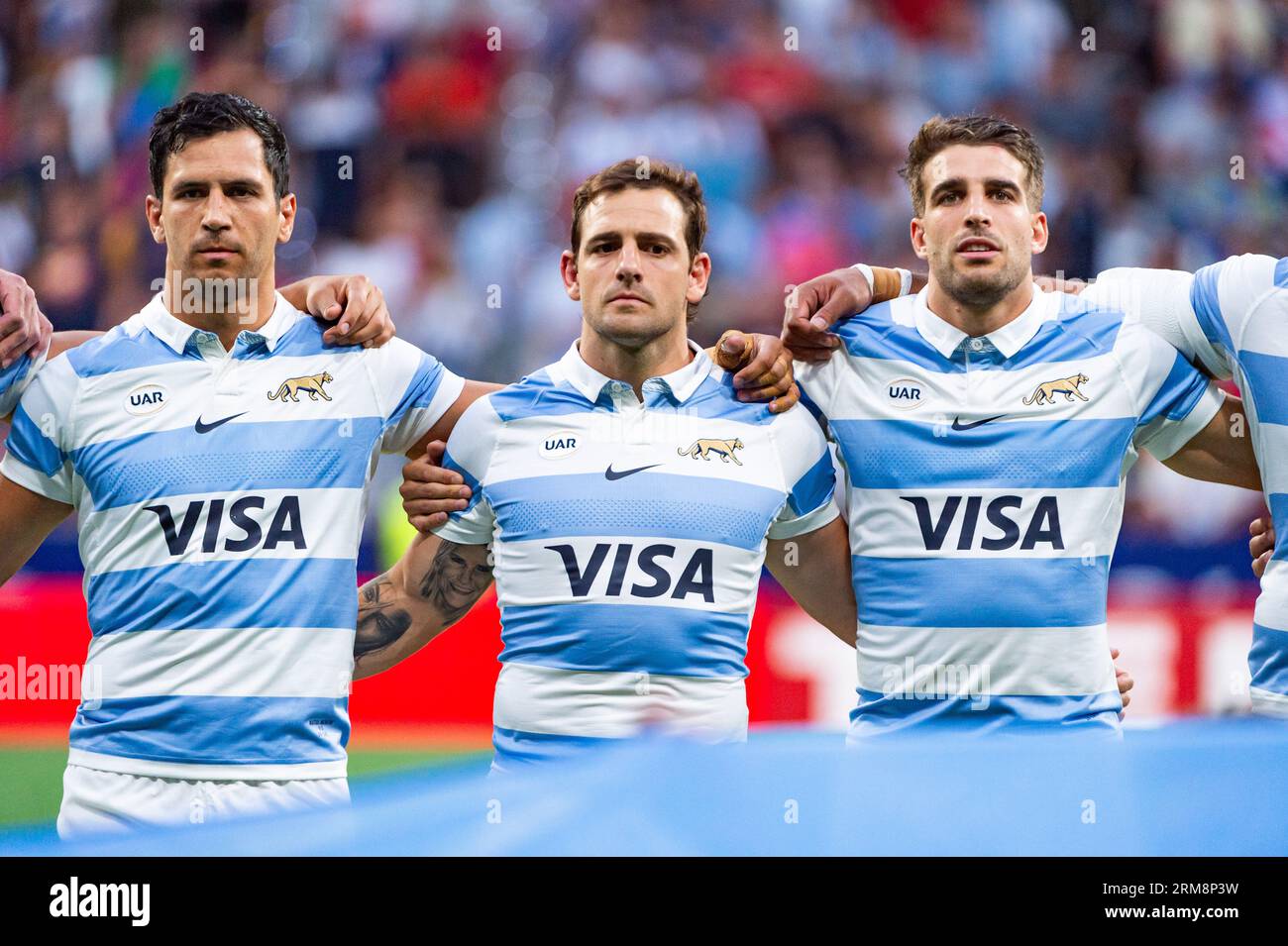 Madrid, Espagne. 26 août 2023. Juan Cruz Mallia, Nicolas Sanchez et Matias Moroni (Argentine) vus lors de l'anathem national avant le match de rugby entre l'Espagne et l'Argentine (los Pumas) joué à l'Estadio Civitas Metropolitano. (Photo Alberto Gardin/SOPA Images/Sipa USA) crédit : SIPA USA/Alamy Live News Banque D'Images